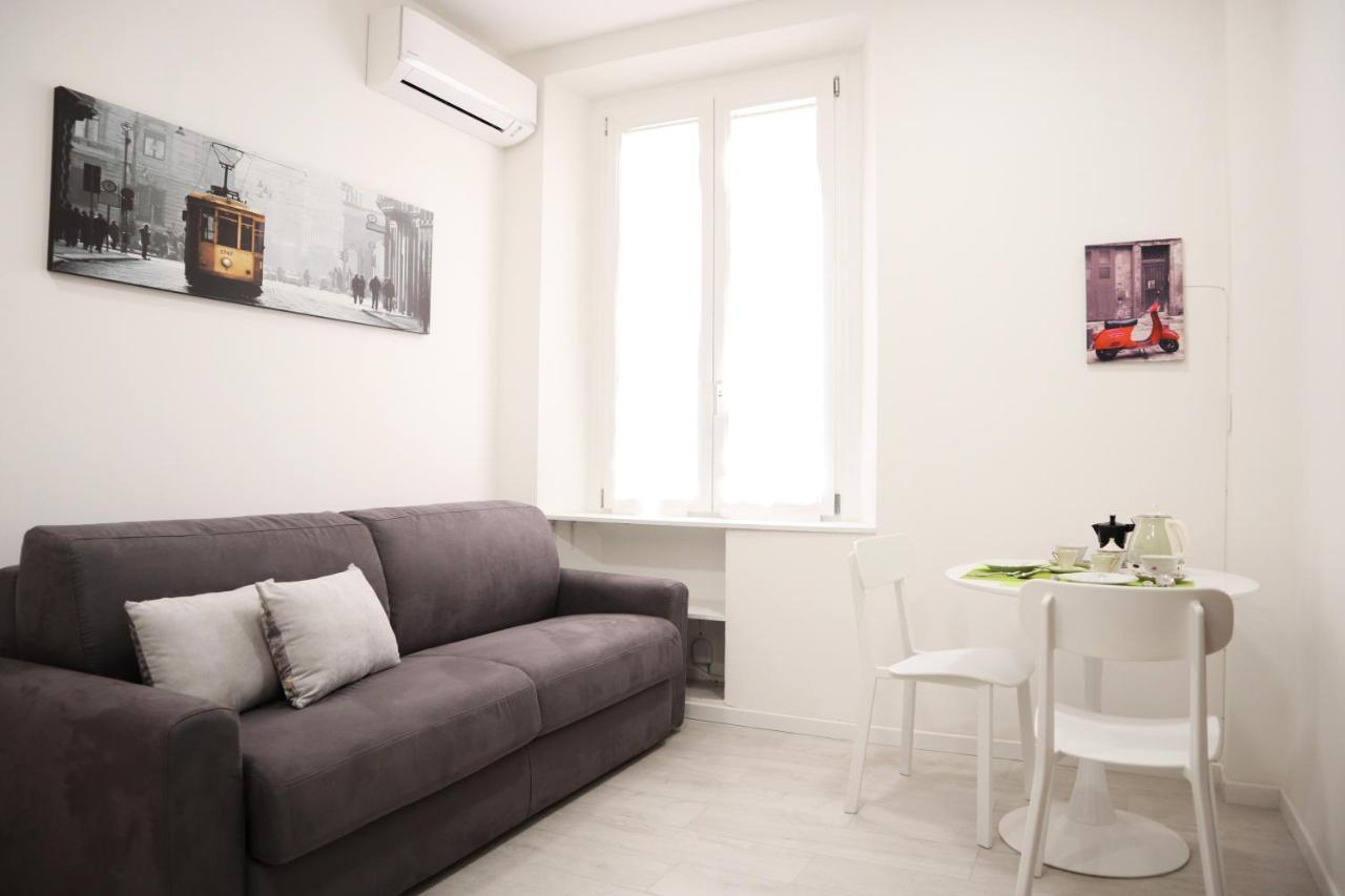 Navigli Tiny Bright House Apartment มิลาน ภายนอก รูปภาพ