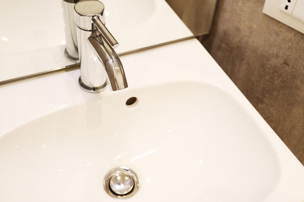 Navigli Tiny Bright House Apartment มิลาน ภายนอก รูปภาพ